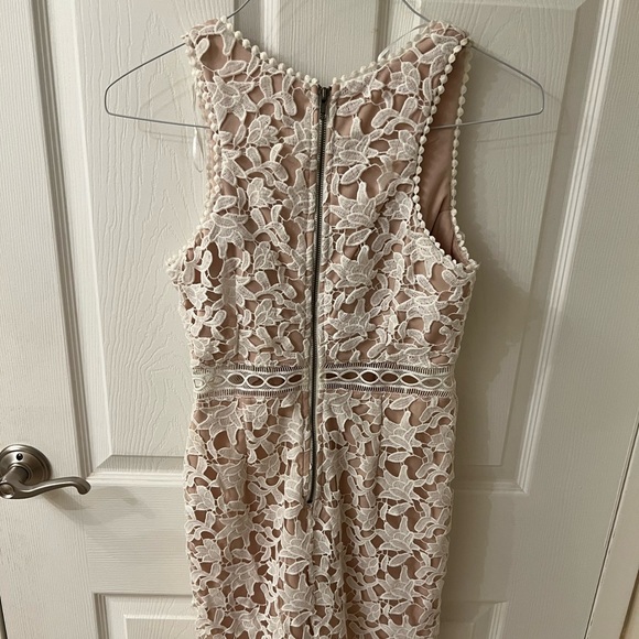 Dress- bridal or occasion - Picture 2 of 5